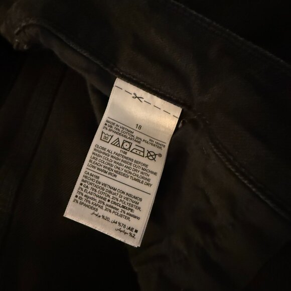 Old Navy Super Skinny Jeans - Picture 4 of 5